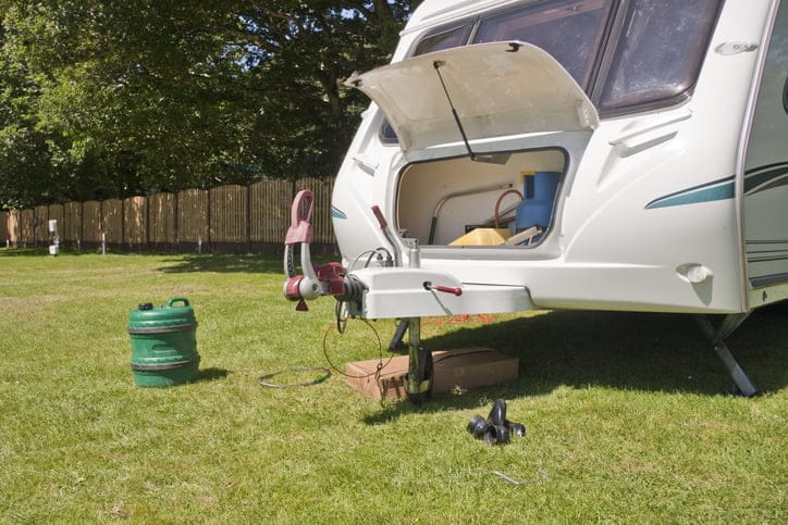 setting up the caravan